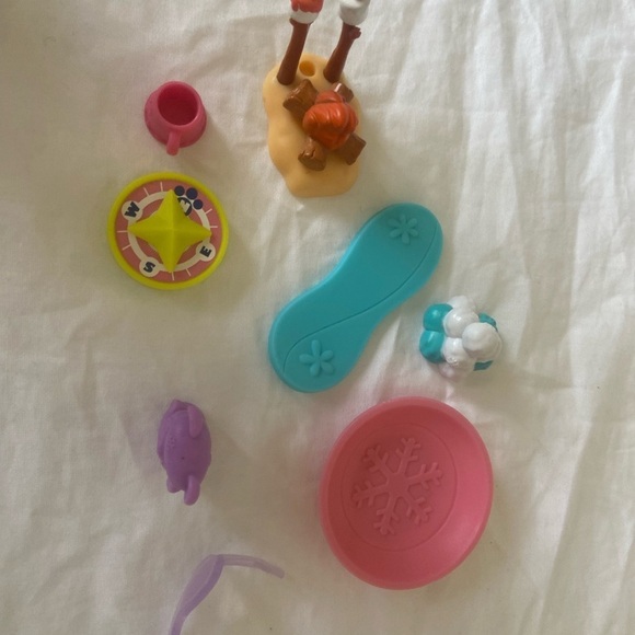 Littlest Pet Shop Winter Snow Fun Accessories Set - Picture 13 of 15